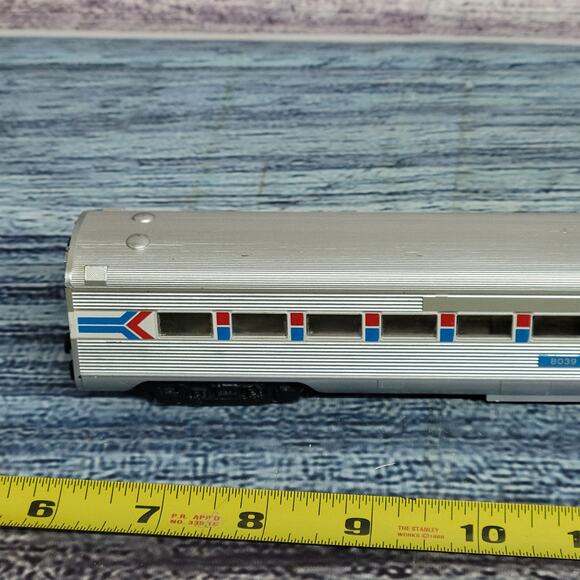 Vintage H.O Train Car Amtrak passenger observation Train car silver, red, & Blue - Picture 2 of 12